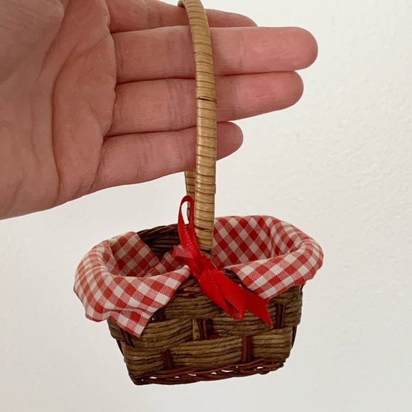 Small Basket / Basket / Mini Basket / Smaller Basket / Cute Basket / Baskets - Picture 4 of 17